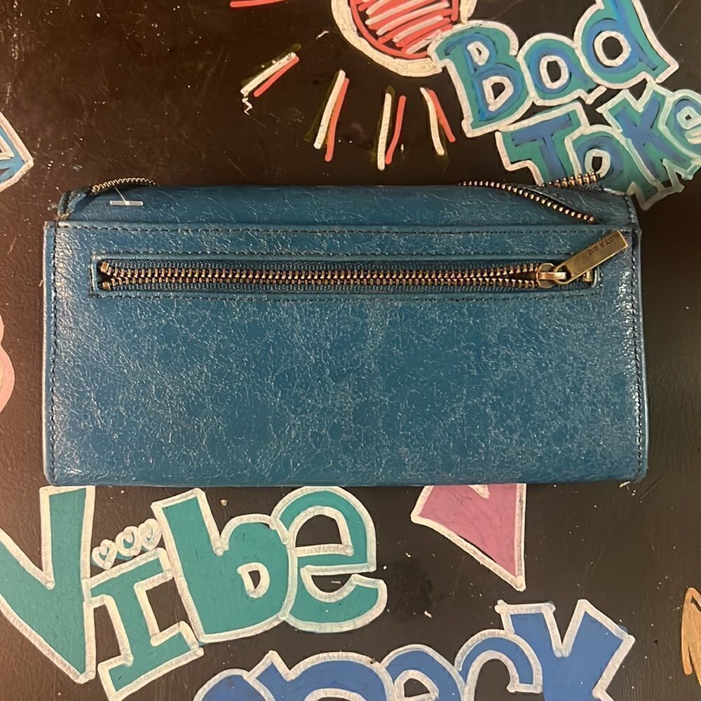 Matt & Nat Ocean Blue Continental Vegan Leather Wallet - Picture 4 of 4